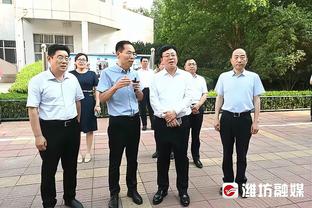 无作用！复出的小哈达威半场2投0中仅得1分 出现空篮不进低级失误